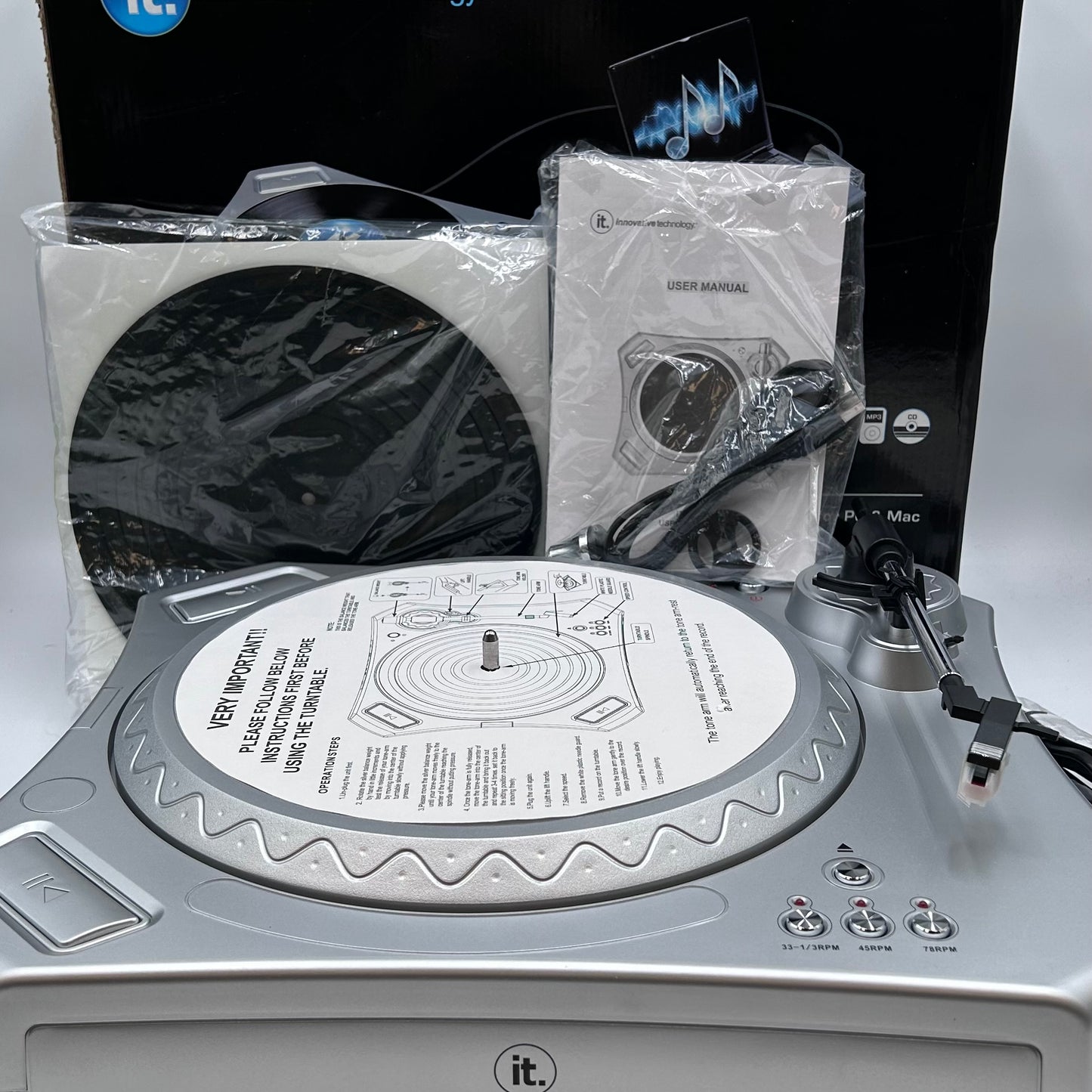 Innovative Technology USB Turntable ITUT-300