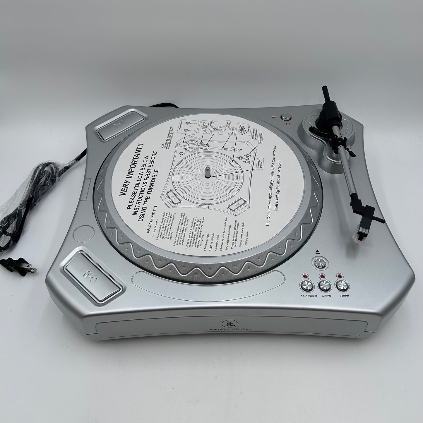 Innovative Technology USB Turntable ITUT-300