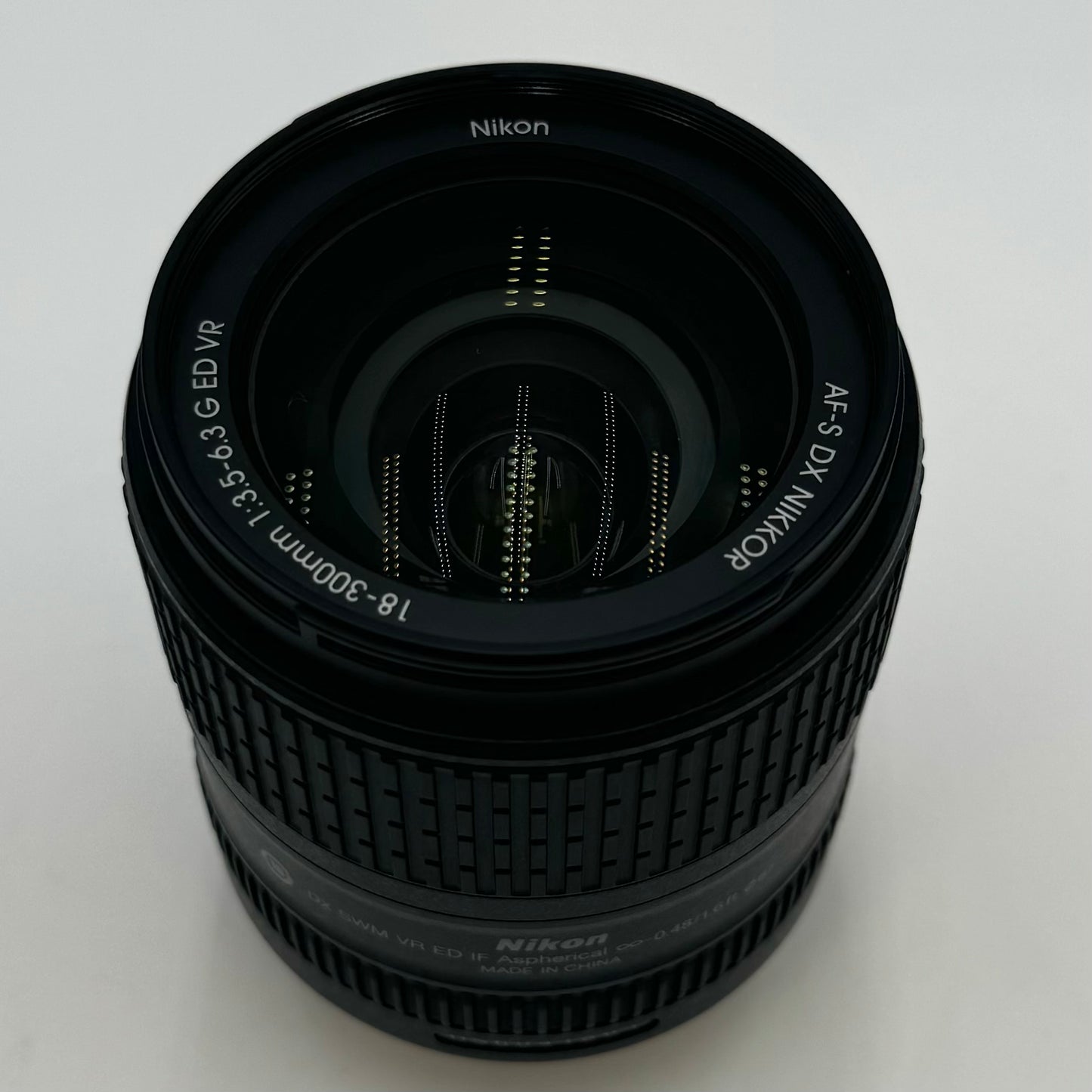 Nikon AF-S DX NIKKOR 18-300mm f/3.5-5.6 G ED VR Lens