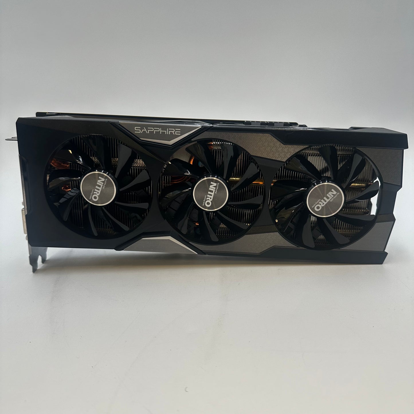 AMD Sapphire Radeon Nitro R9 Fury 4GB 4GB GDDR5 Graphics Card 299-1E331-200SA