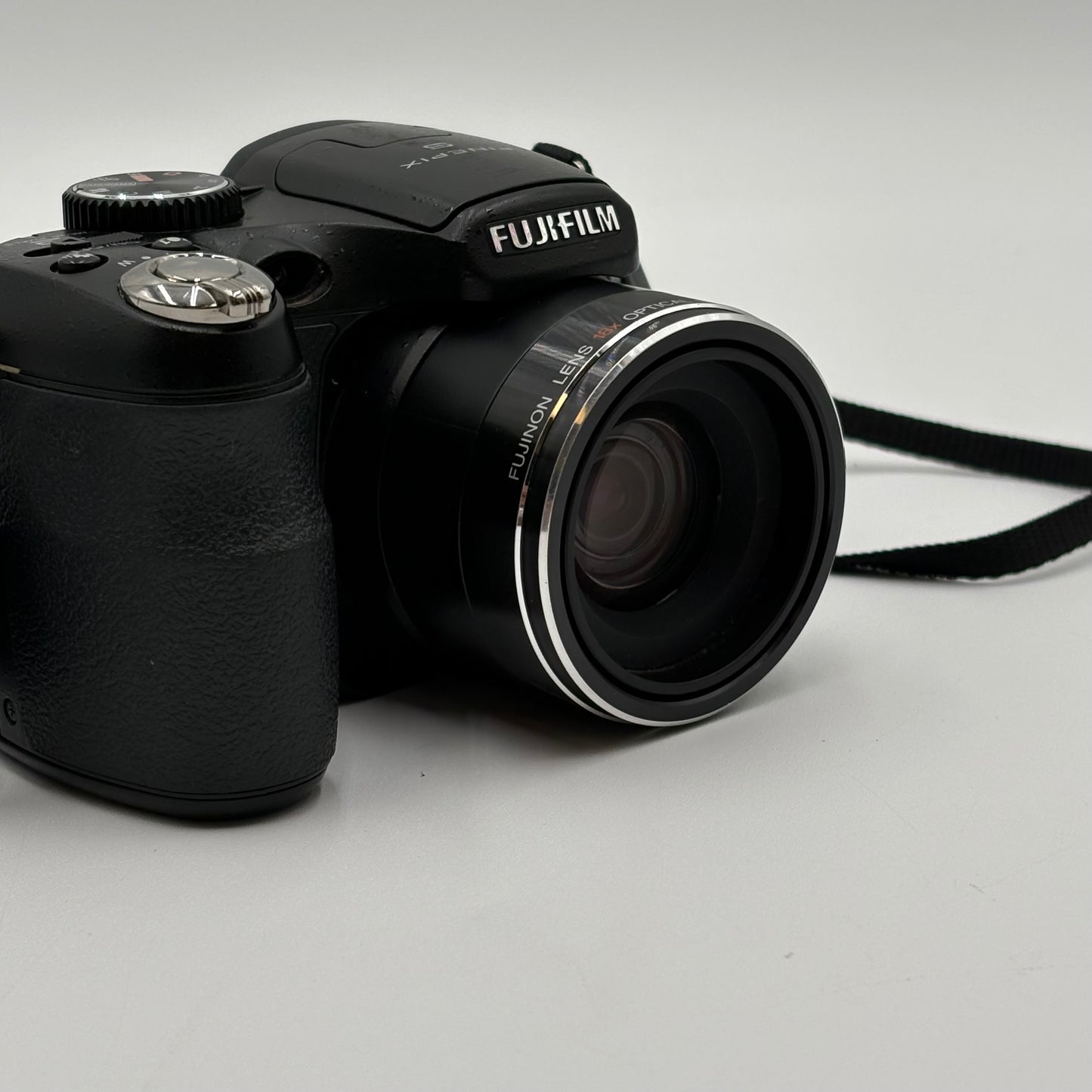 Fujifilm FinePix S2500HD 12.0MP Digital Camera