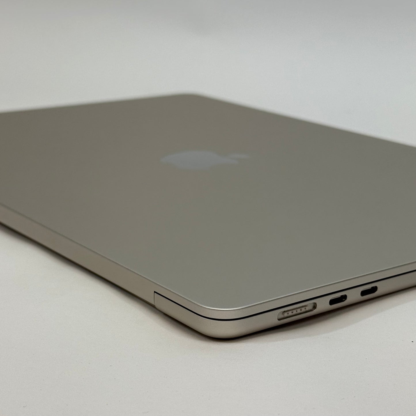 2023 Apple MacBook Air 15" M2 10C GPU 3.5GHz 8GB RAM 256GB SSD MQKU3LL/A